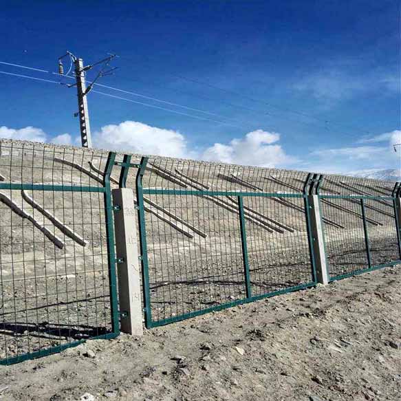 廠家直銷鐵路安全防護網 鐵路橋下防護柵欄圖片1 廠家直銷鐵路安全防護網 鐵路橋下防護柵欄圖片1