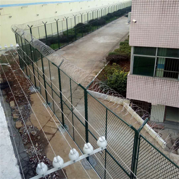 強制隔離戒毒所鋼網墻圖片1 強制隔離戒毒所鋼網墻圖片1