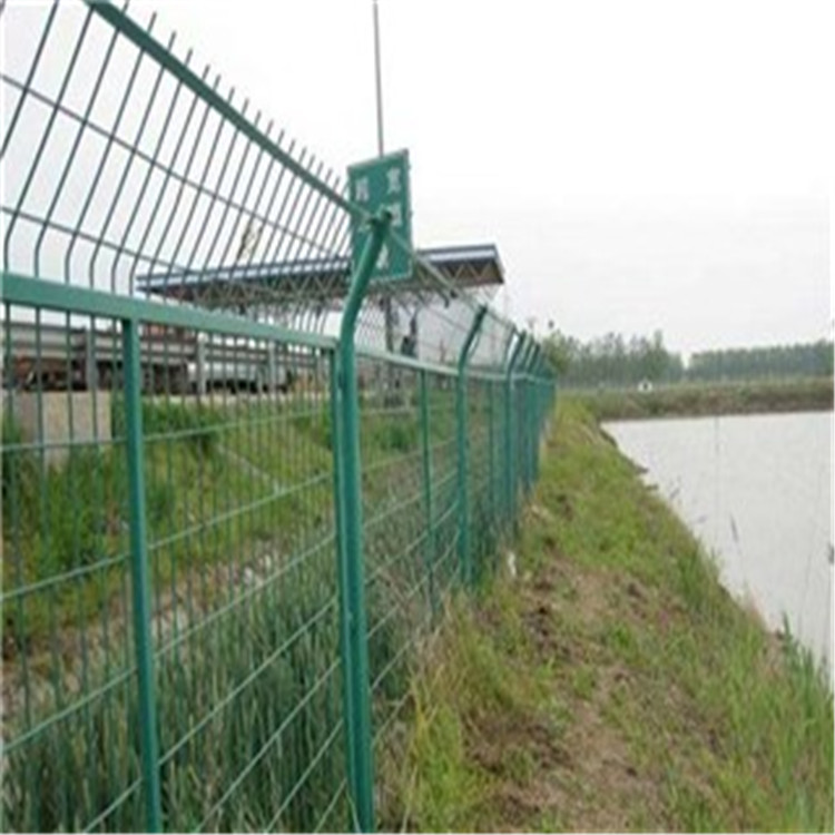 池塘安全隔離網(wǎng)圖片3 池塘安全隔離網(wǎng)圖片3
