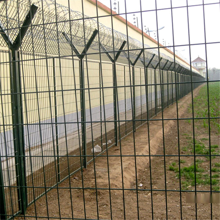 Y型立柱護欄網圖片3