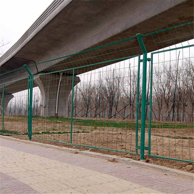 道路焊接綠色護欄圖片1 道路焊接綠色護欄圖片1