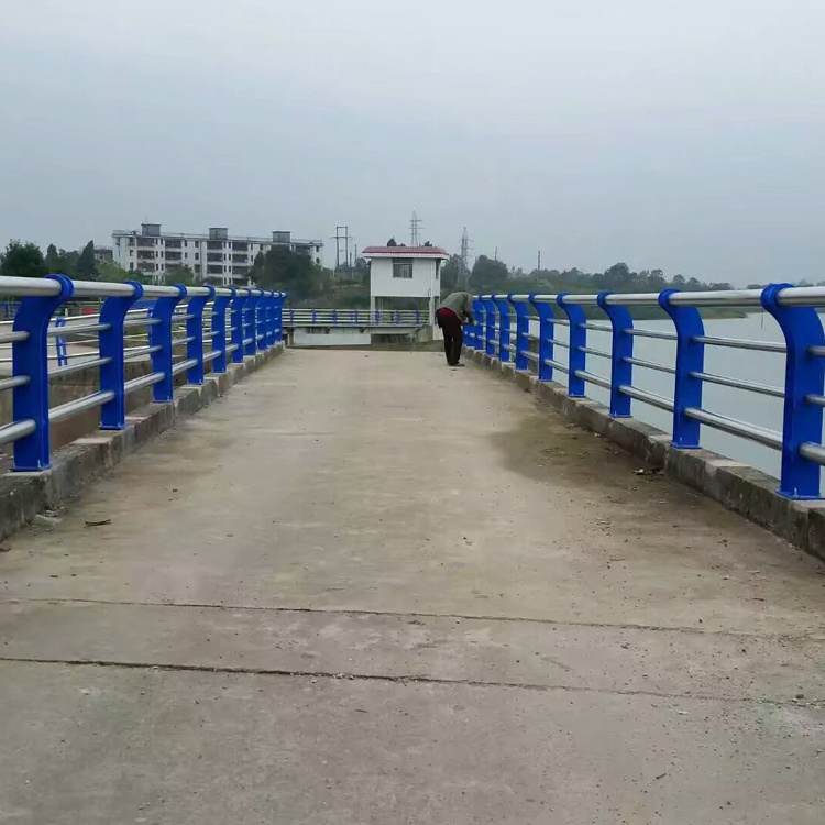 ?橋梁防撞隔離護欄圖片1 ?橋梁防撞隔離護欄圖片1