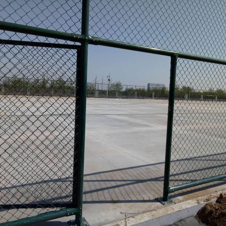 籃球場地圍網(wǎng)圖片4 籃球場地圍網(wǎng)圖片4