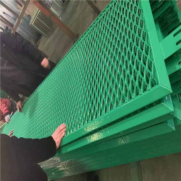 圍山鐵絲護欄網圖片4