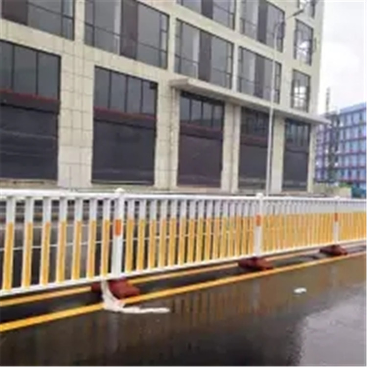 道路鋅鋼護欄圖片2