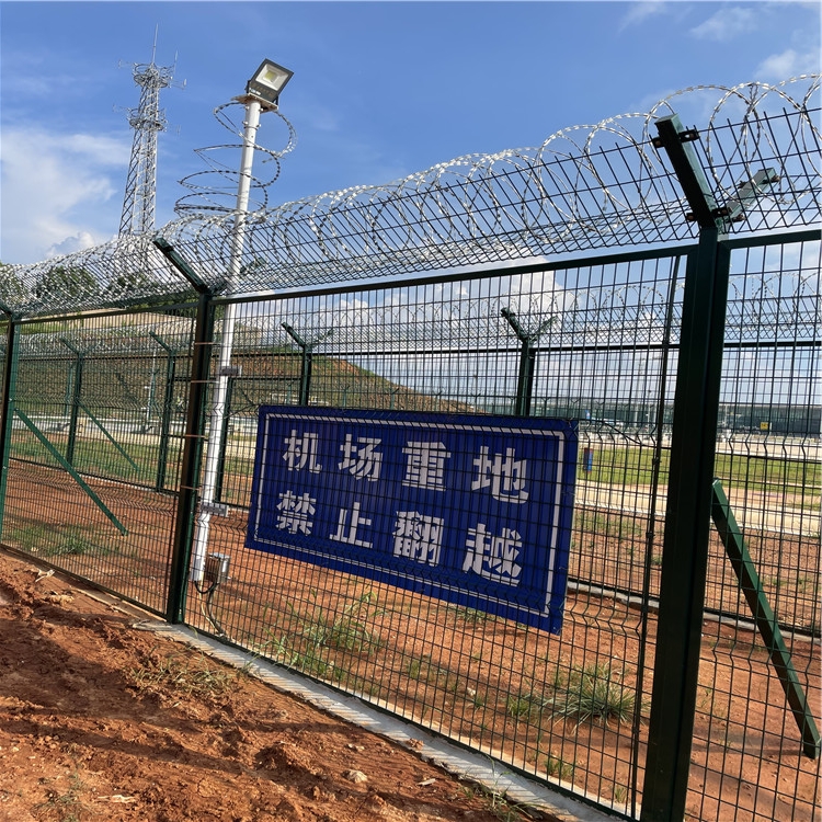 監(jiān)獄機(jī)場Y型護(hù)欄網(wǎng)圖片3 監(jiān)獄機(jī)場Y型護(hù)欄網(wǎng)圖片3