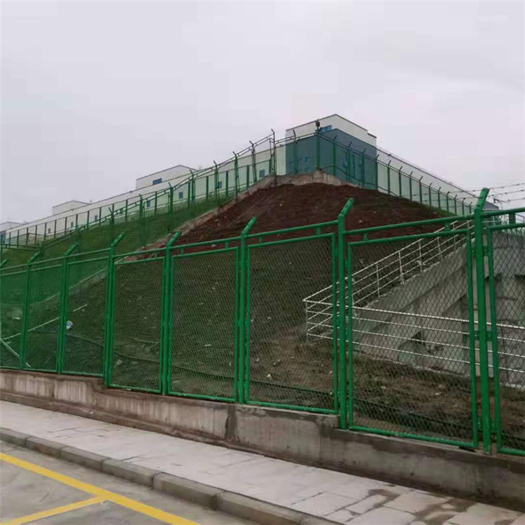 保稅區(qū)菱形護(hù)欄網(wǎng)圖片4 保稅區(qū)菱形護(hù)欄網(wǎng)圖片4